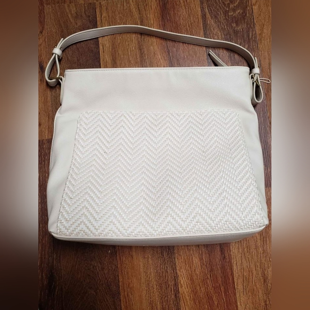 universal thread purse Never Used Cream colored
